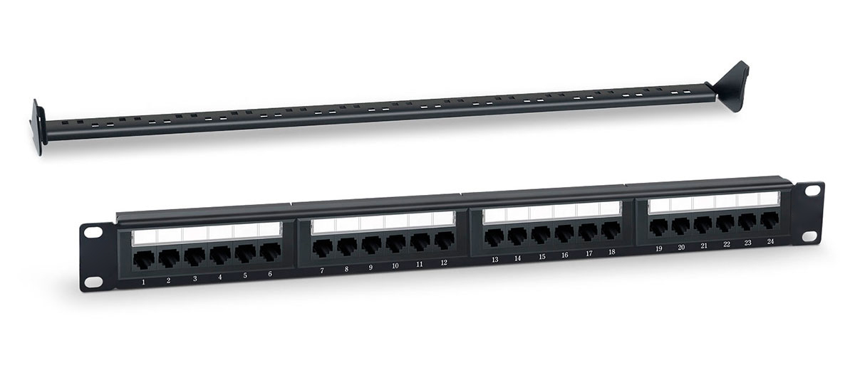 Патч-панель 19" 1U) 24 порта RJ-45 категория 5e Dual IDC с задним кабельным организатором черный WRline WR-PL-24-C5E-D