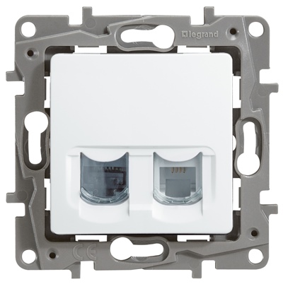 Изображение товара Розетка RJ11+RJ45 телефонная+компьютерная Etika cat.5e UTP белый 672252 Legrand