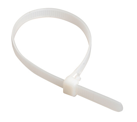 Изображение товара Нейлоновая кабельная стяжка ИЕК 500х7,6 мм 100 штук UHH31-D076-500-100