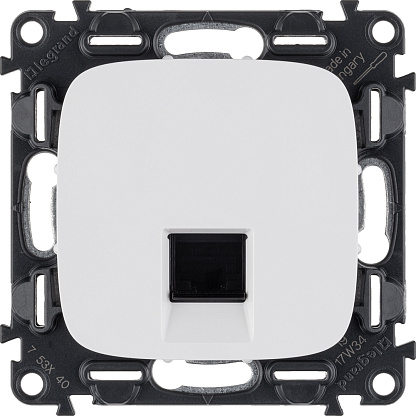 Изображение товара Розетка RJ45 компьютерная Valena ALLURE скрытой установки cat.5е UTP с лицевой панелью белый 753740 Legrand