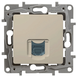 Розетка RJ45 компьютерная Etika информационная cat.5e UTP бежевый 672341 Legrand